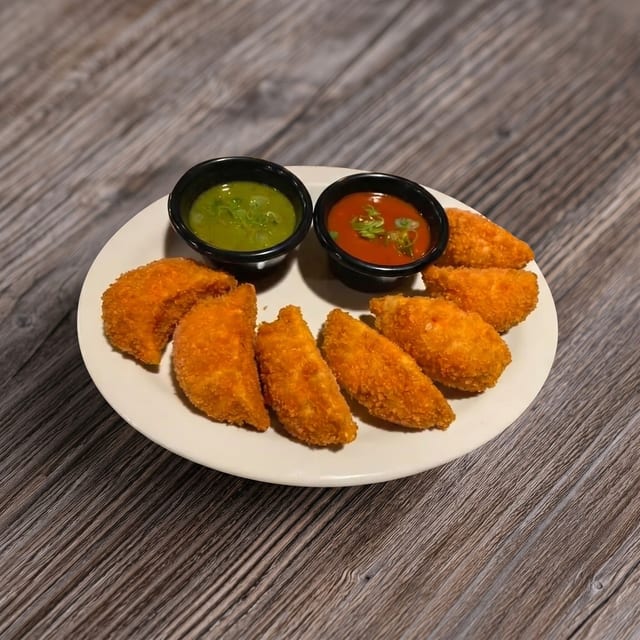 Crunchy Momo.